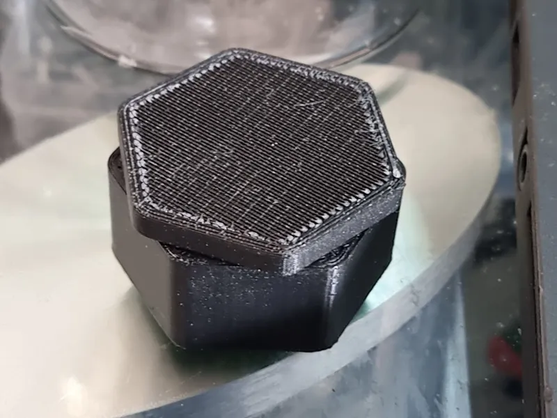 New hexagonal box