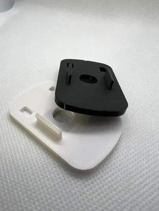 Straw adapter plate for Yeti Stronghold lid