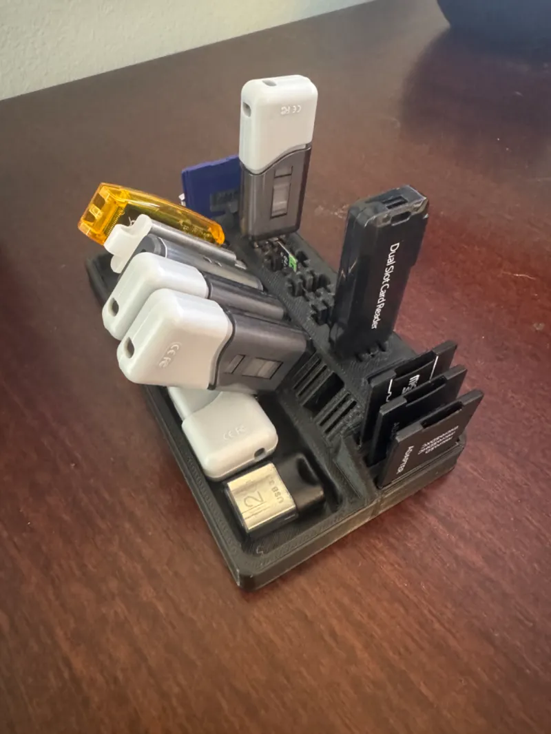 USB A, USB C, SD, micro SD storage Caddies
