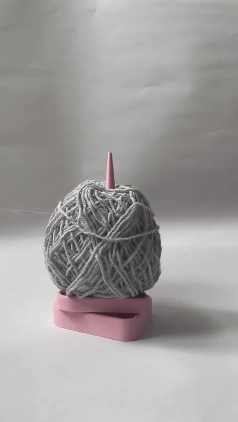 Rotating Heart Yarn Spinner - No Bearings Needed view 2