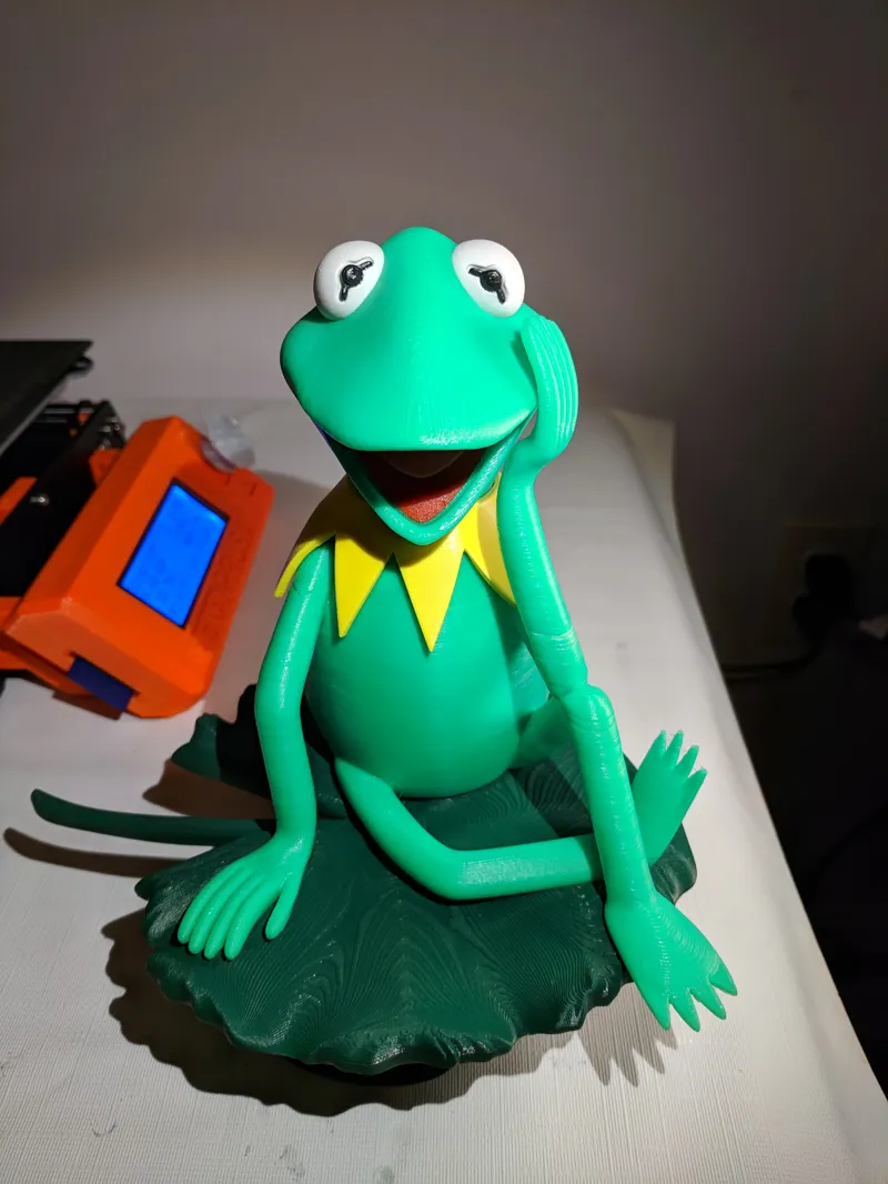 Lilypad / Leaf with Cut-out for Kermit the Frog