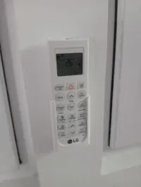 Support pour télécommande de climatiseur LG PC12SK — photo 1