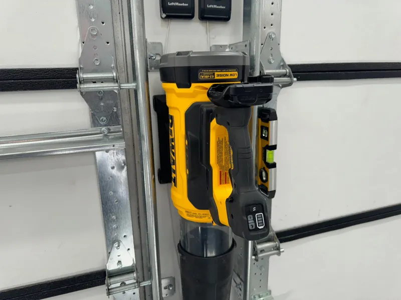 Wall Mount for Dewalt DCBL777 60v Leaf Blower