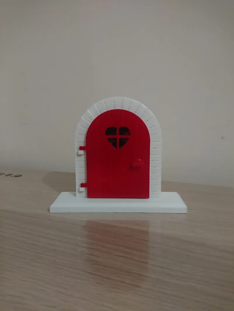 Elf on the shelf door