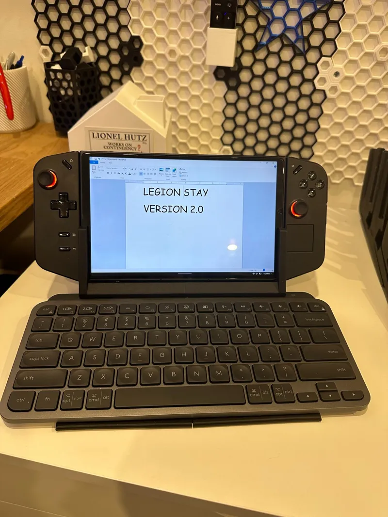 Lenovo LegionGo Logitech MX Keys Mini Stand