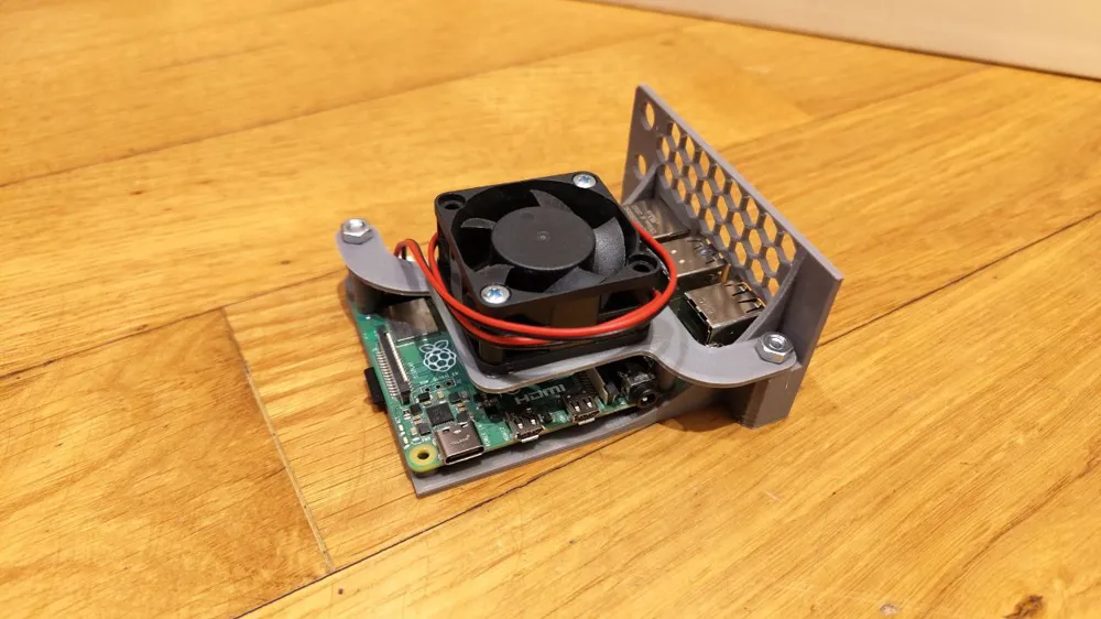 Raspberry pi 4 rack mount with fan by dinamitebla - MakerWorld