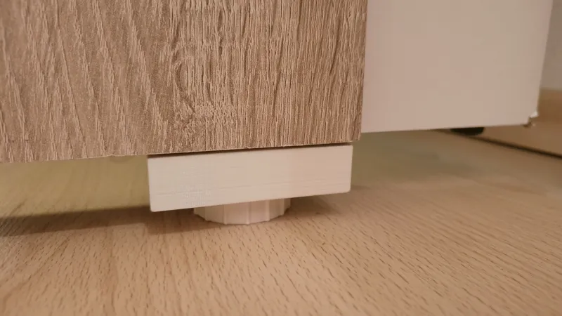 Adjustable table foot