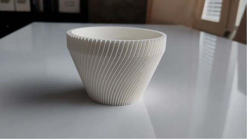Spiral planter / vase
