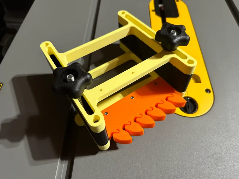 Stackable Featherboard with Replaceable Heads
