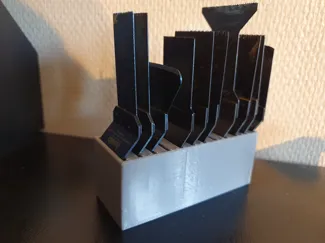Oscillating blade box
