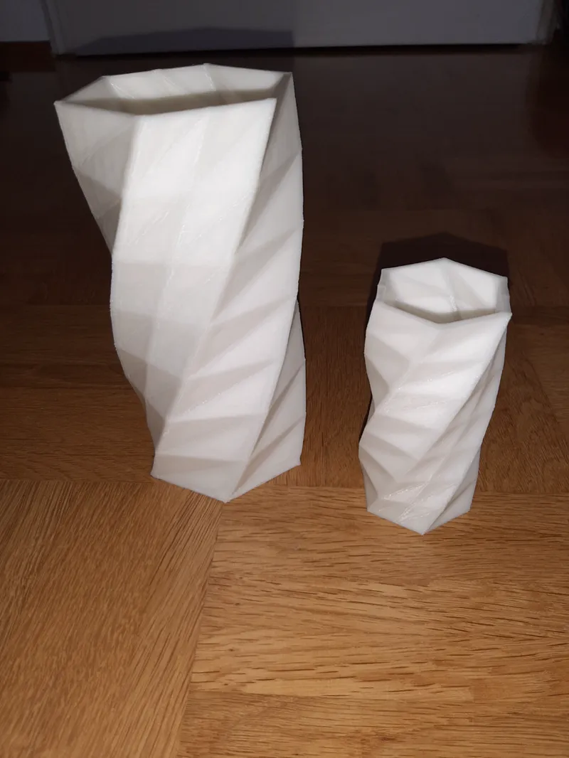 schöne Vase mit Muster