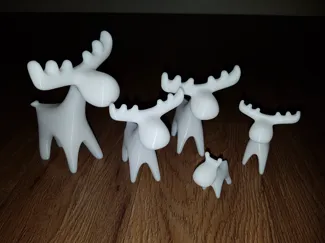 Moose Desktoy