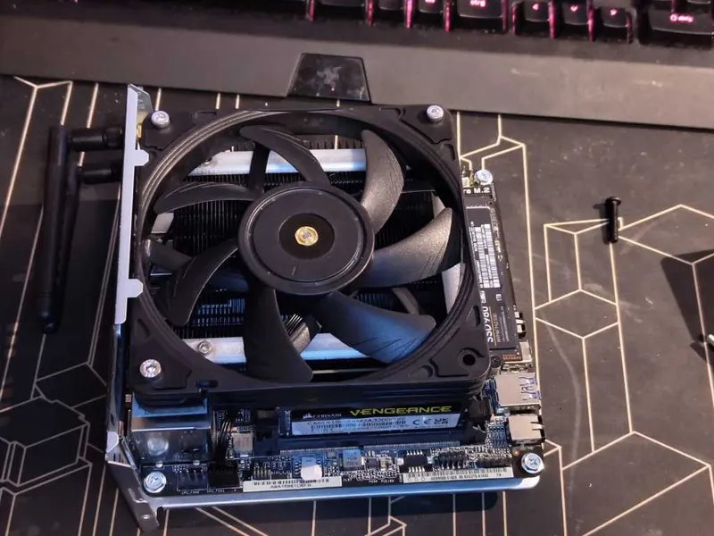 Deskmini X300 120mm Fan Adapter