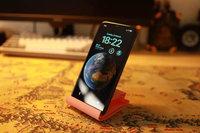 Phone stand, printed in vase mode
