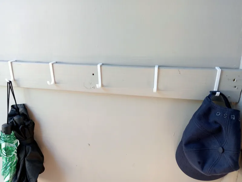 22mm Hook (for doors/planks)