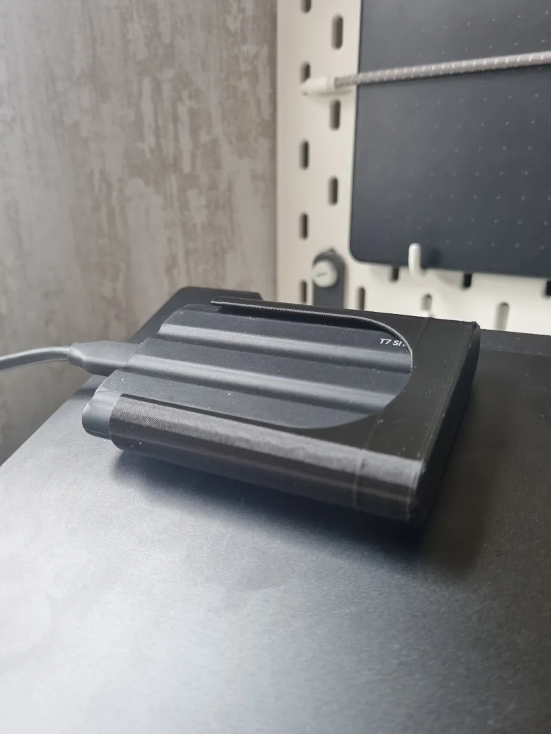 Hard drive holder