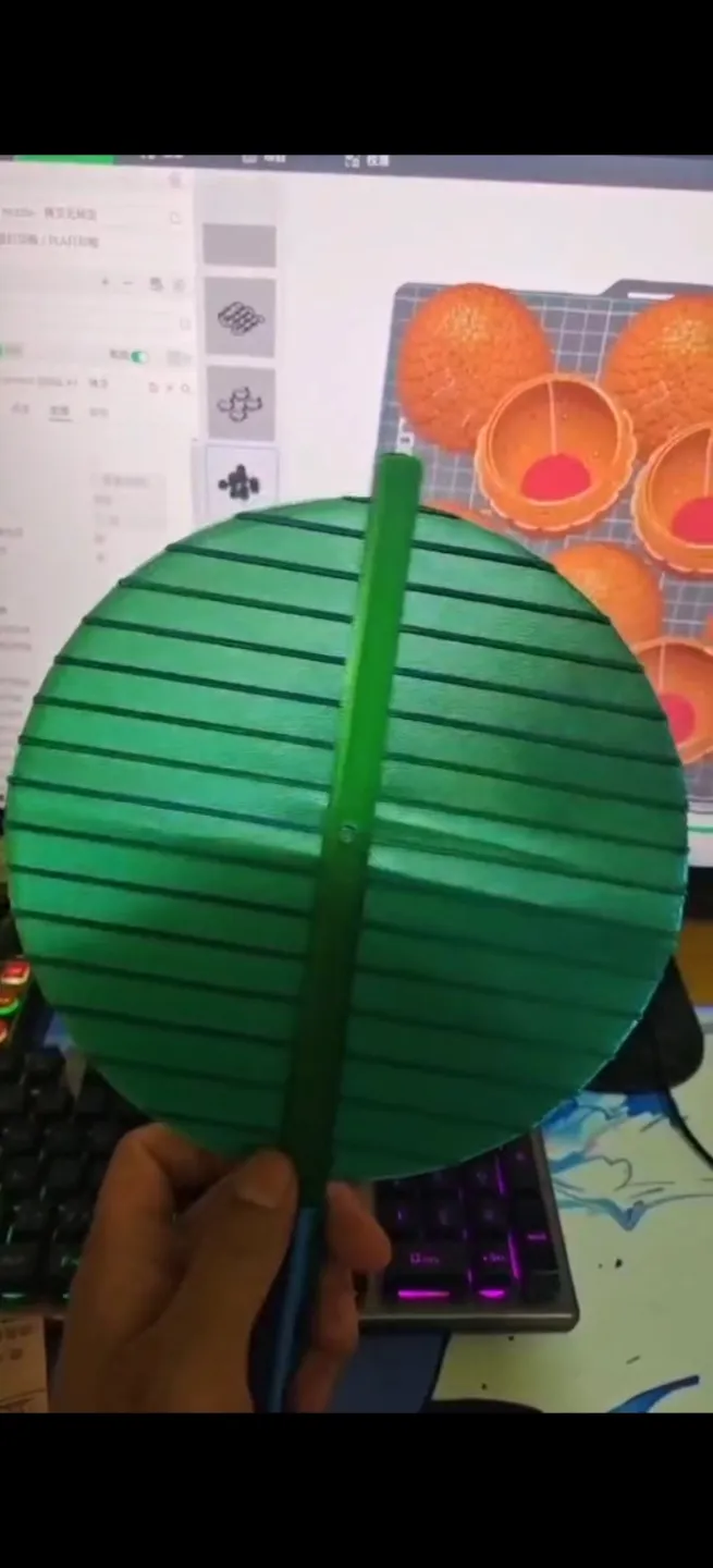 Curly Fan
