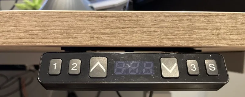 HOLA desk display mount