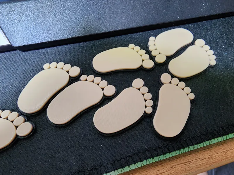 Footstamp croc charm (jibit)