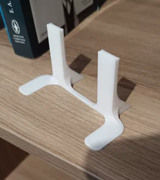 Short book holder