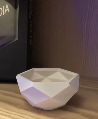 Low poly bowl