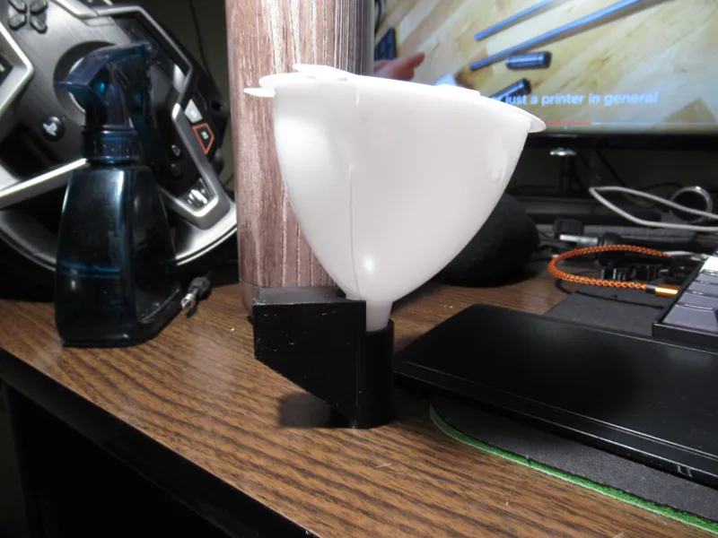 Funnel holder