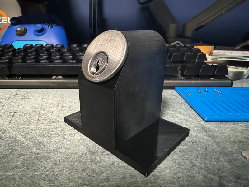 Simple Practice Lock Stand