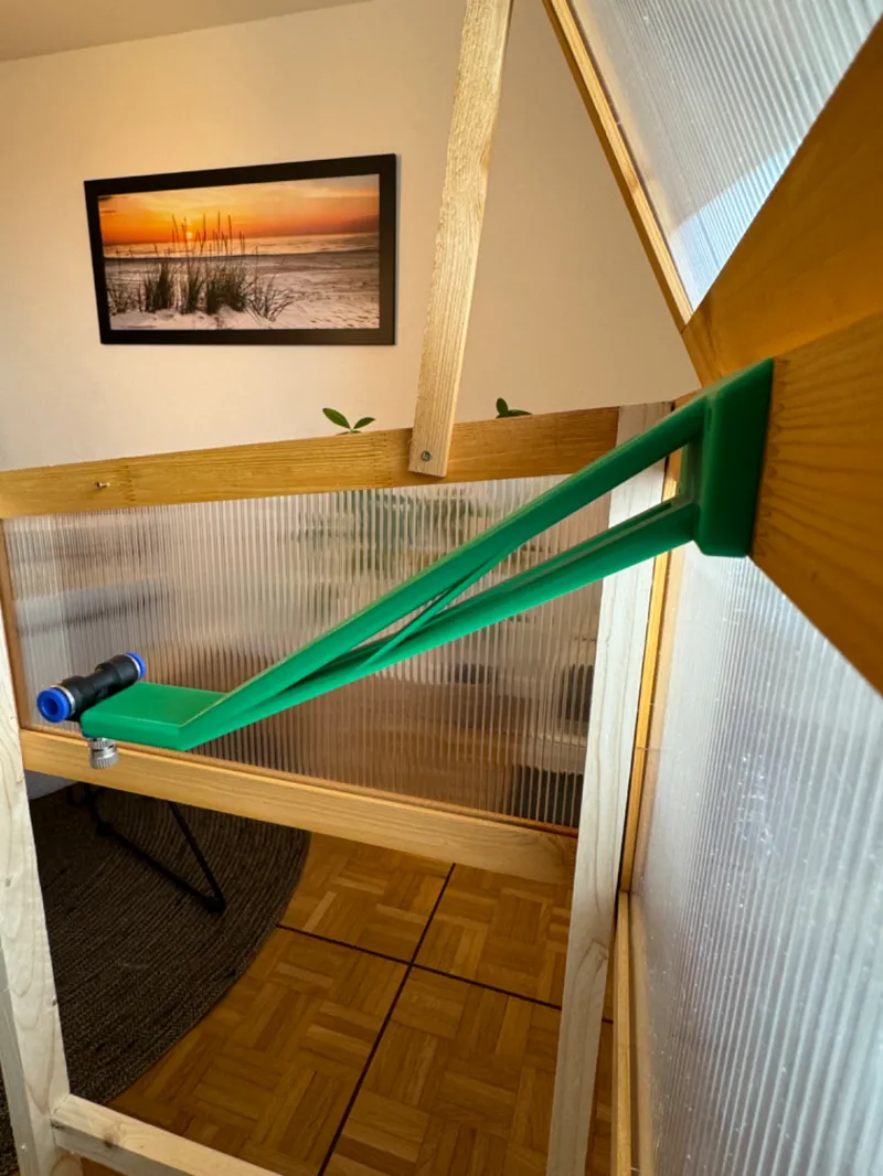 Smart Garden Support Water Mister Back