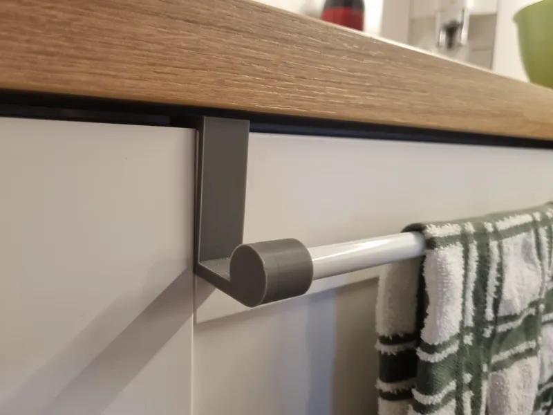 Towel door hanger