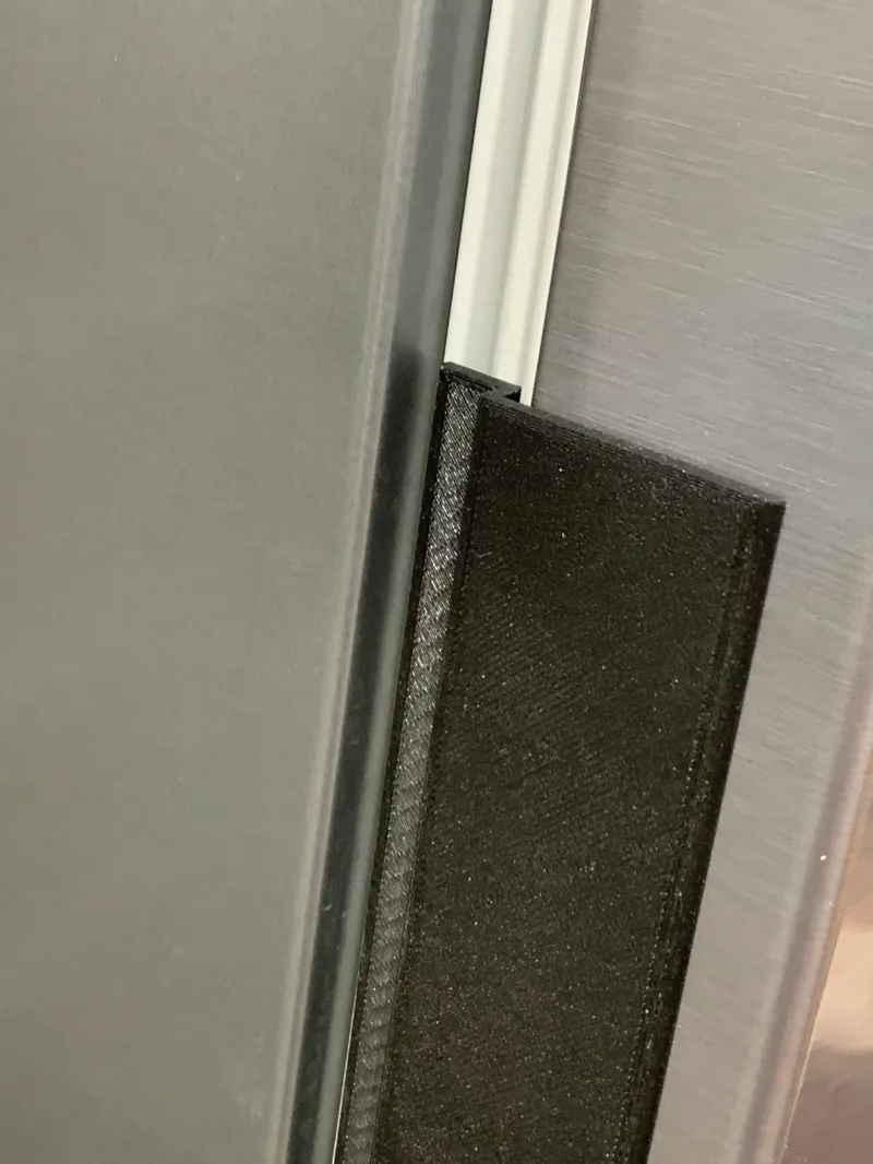 Fridge door seal protection