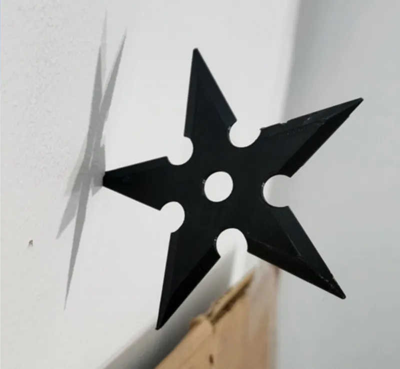 Throwing star
