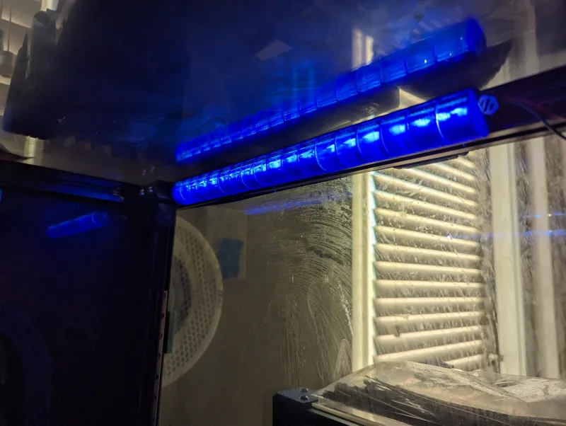 Daylight shielded baffle