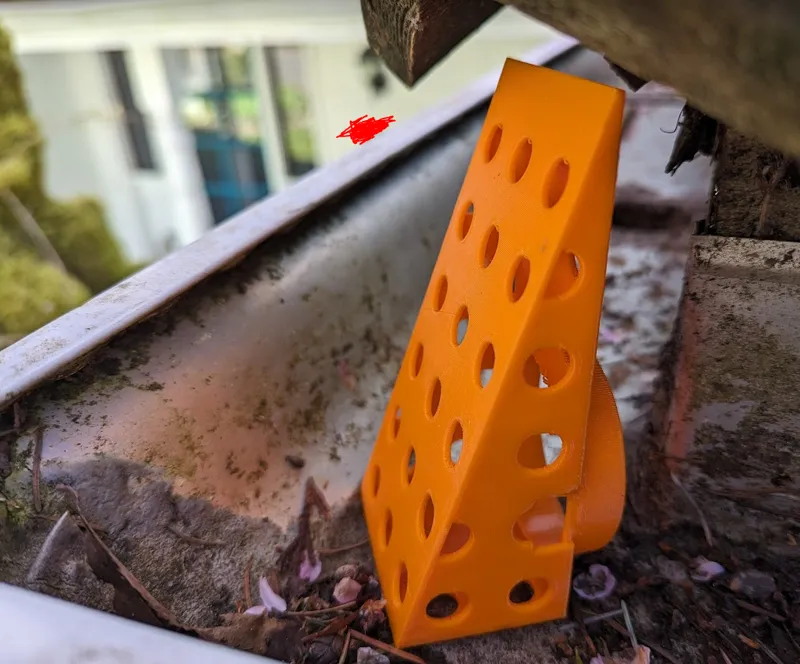 [SCAD] Cheese Slice Leaf Catcher (for gutters)