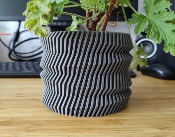 https://makerworld.bblmw.com/makerworld/model/DSM00000000407290/design/2024-04-01_5c617460f6855.jpg