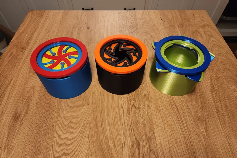 Mechanical Iris Container