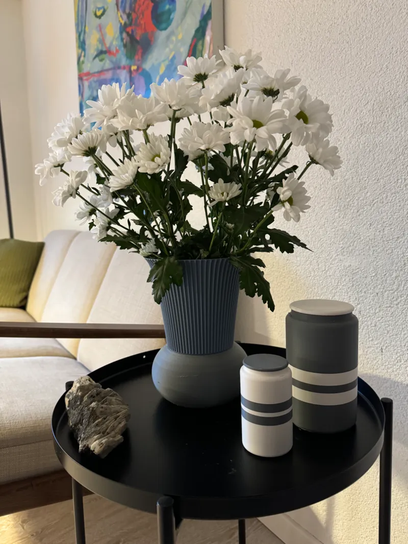 dichromatic bloomy bulb vase