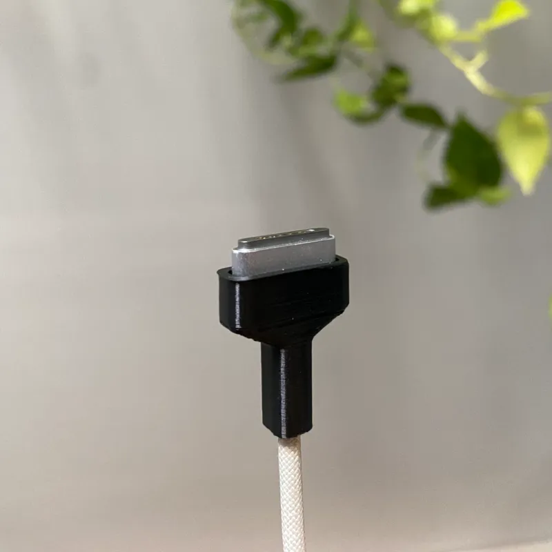 Macbook cable savior / protect / saver