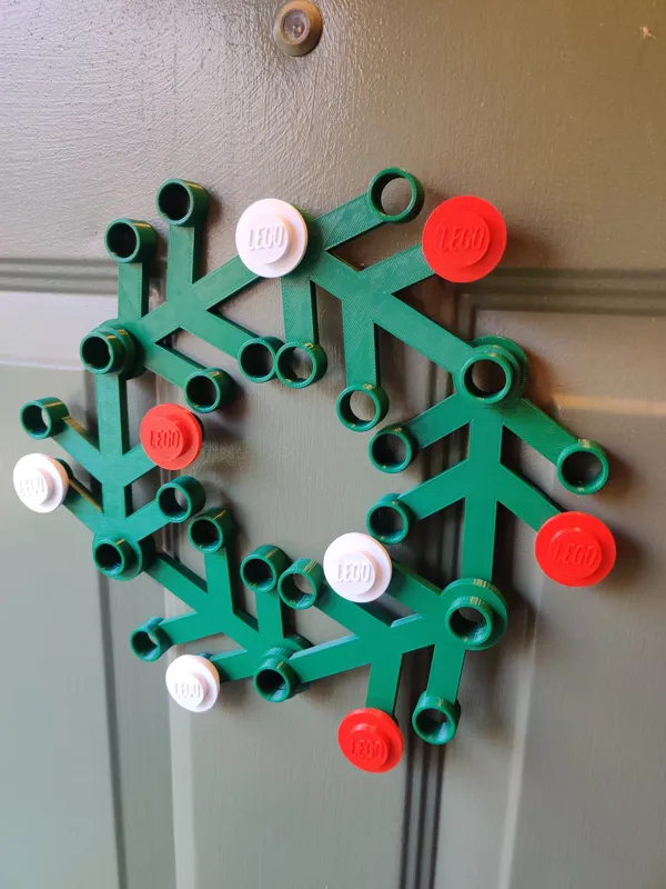 Tunable Giant brick wreath and screw mount