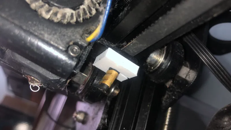 Belt tensioner