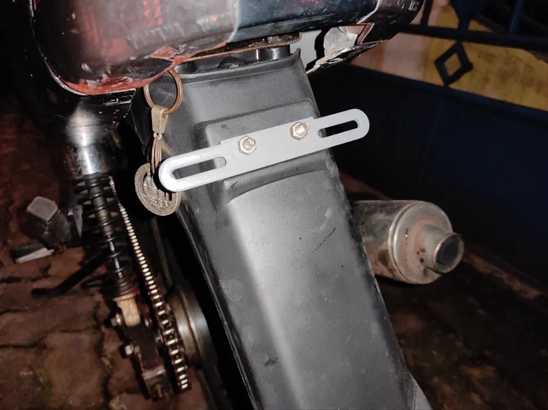 Dudukan Plat nomor Fiz R/Vega