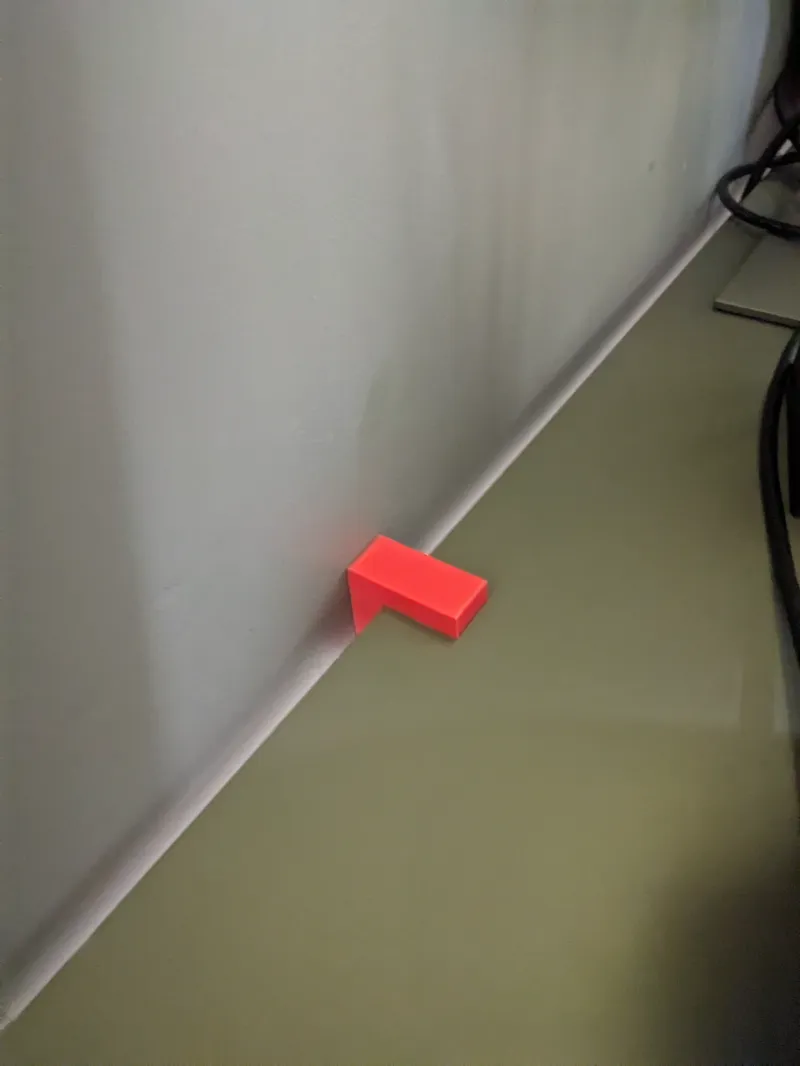 Simple table wall protector