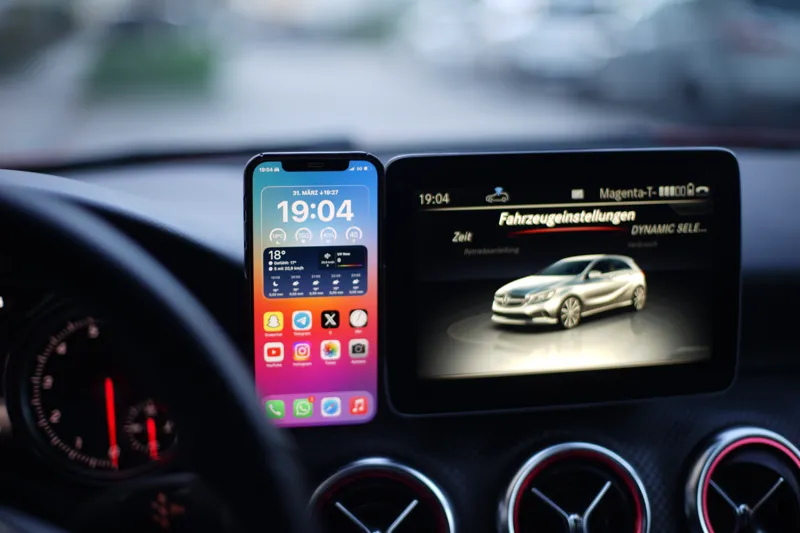 Mercedes A-Class W176 Phone Holder Magsafe