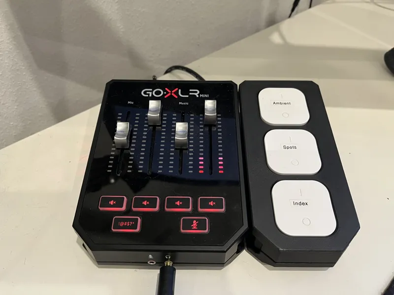 IKEA button E1743 desktop mount in GoXLR style