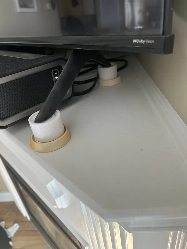 Pieds pour téléviseur
