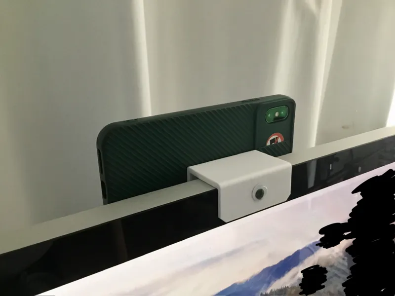 Continuity Camera holder for Thunderbolt Display