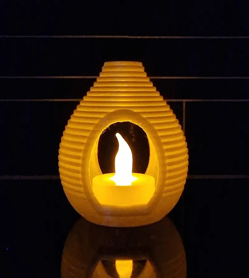 Tea light holder