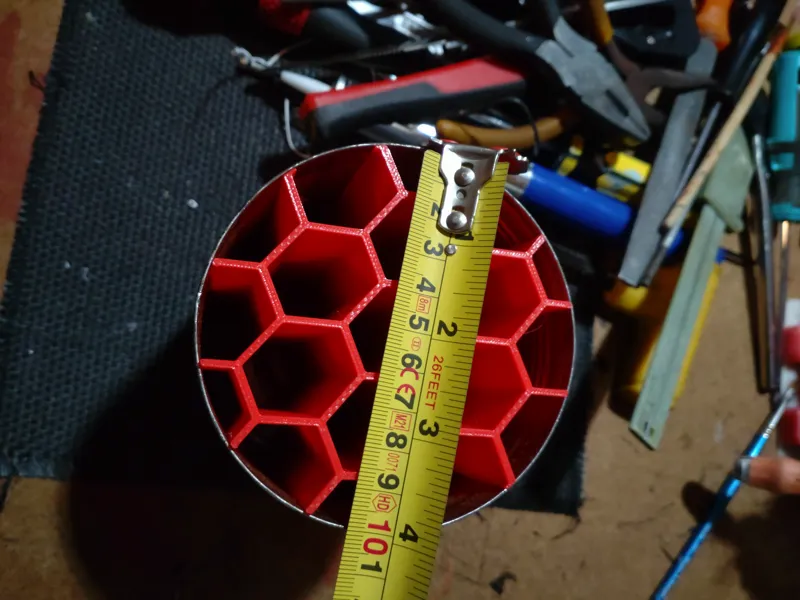 Tool organiser/divider for metal cans