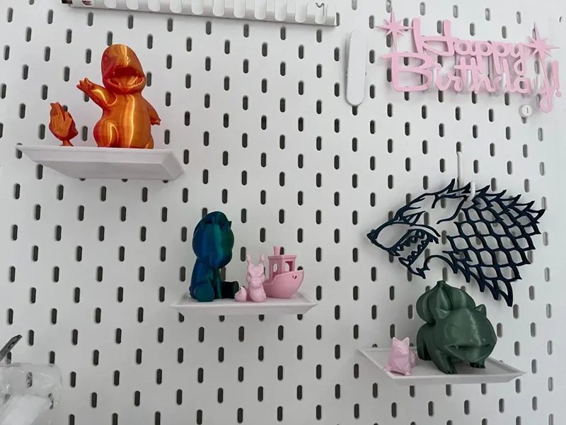 Pegboard shelf (Ikea Skadis)