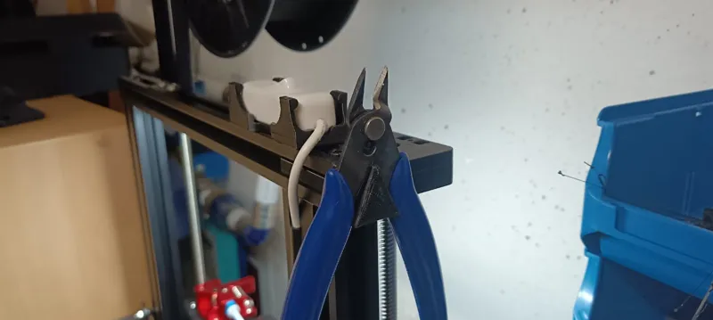 Ender 3 clipper holder