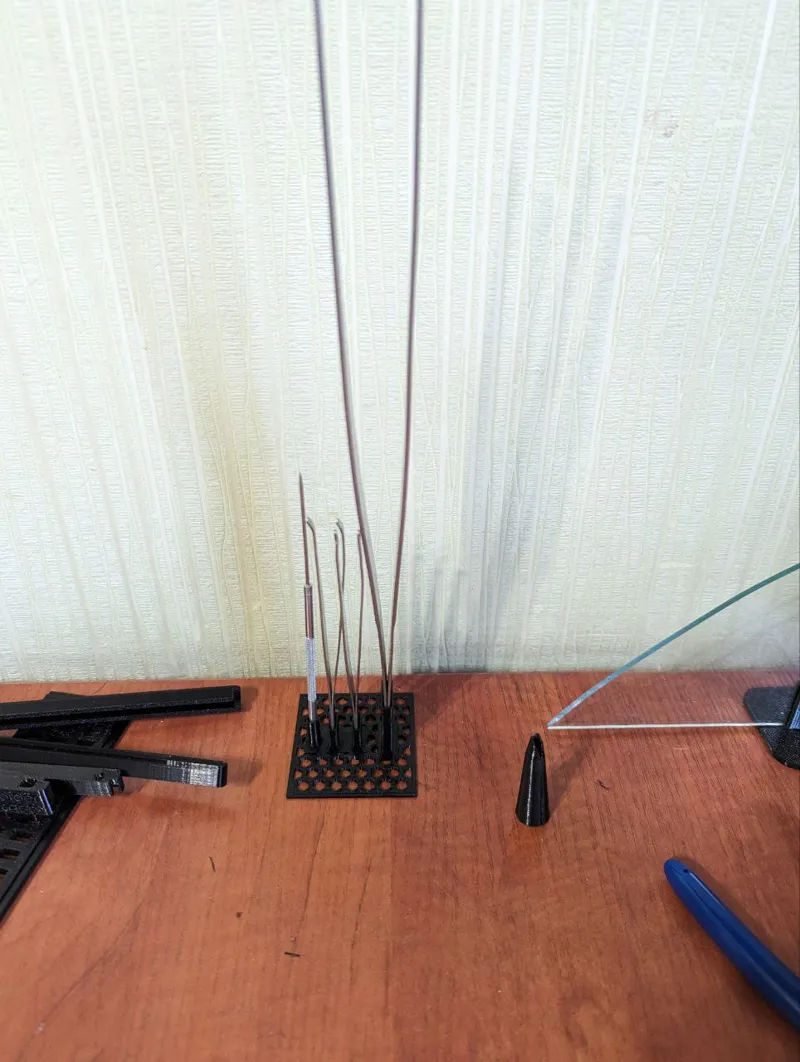 Tweezers holder